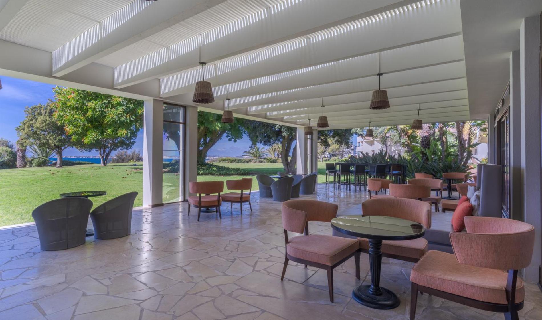 فندق منتجع بيستانا ألفور برايا بيتش آند جولف المظهر الخارجي الصورة The interior of the hotel